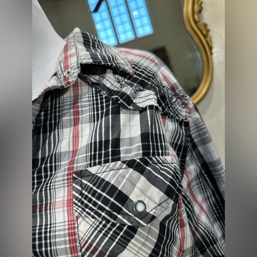 Guess Women's XL Plaid Pearl Snap Shirt Western Embroidered Hi Low Hem - Picture 2 of 13
